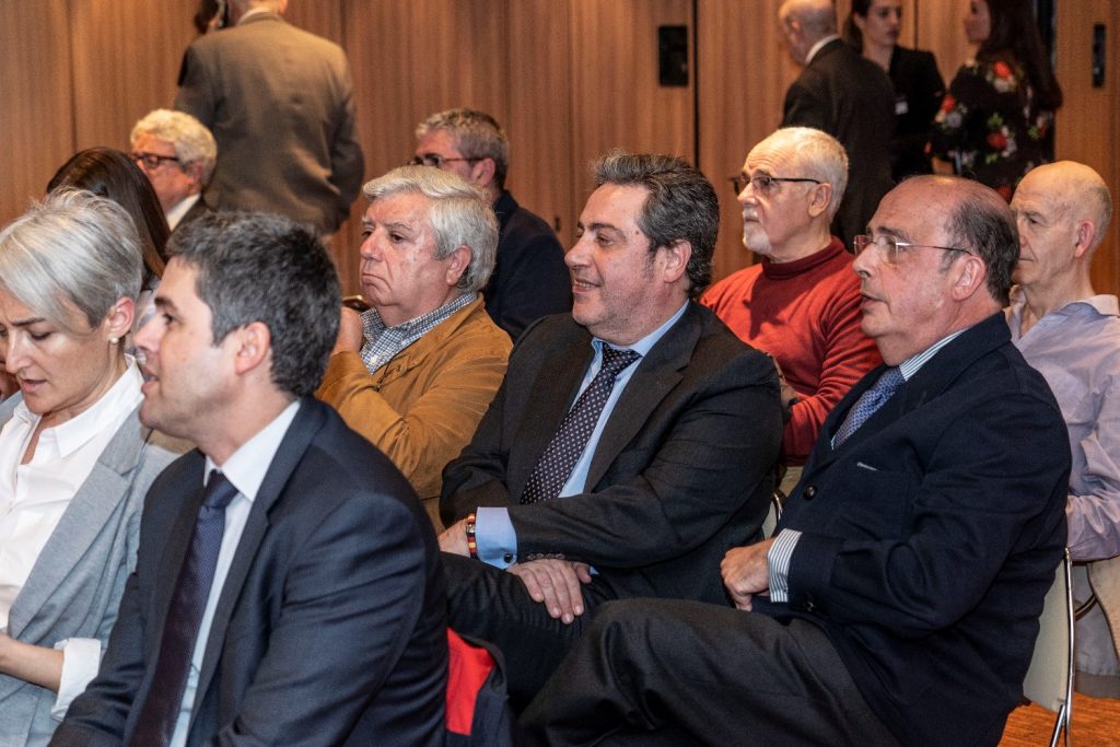 Directores de medios de comunicación valencianos analizan los resultados de las elecciones del 28A en el Club de Encuentro21