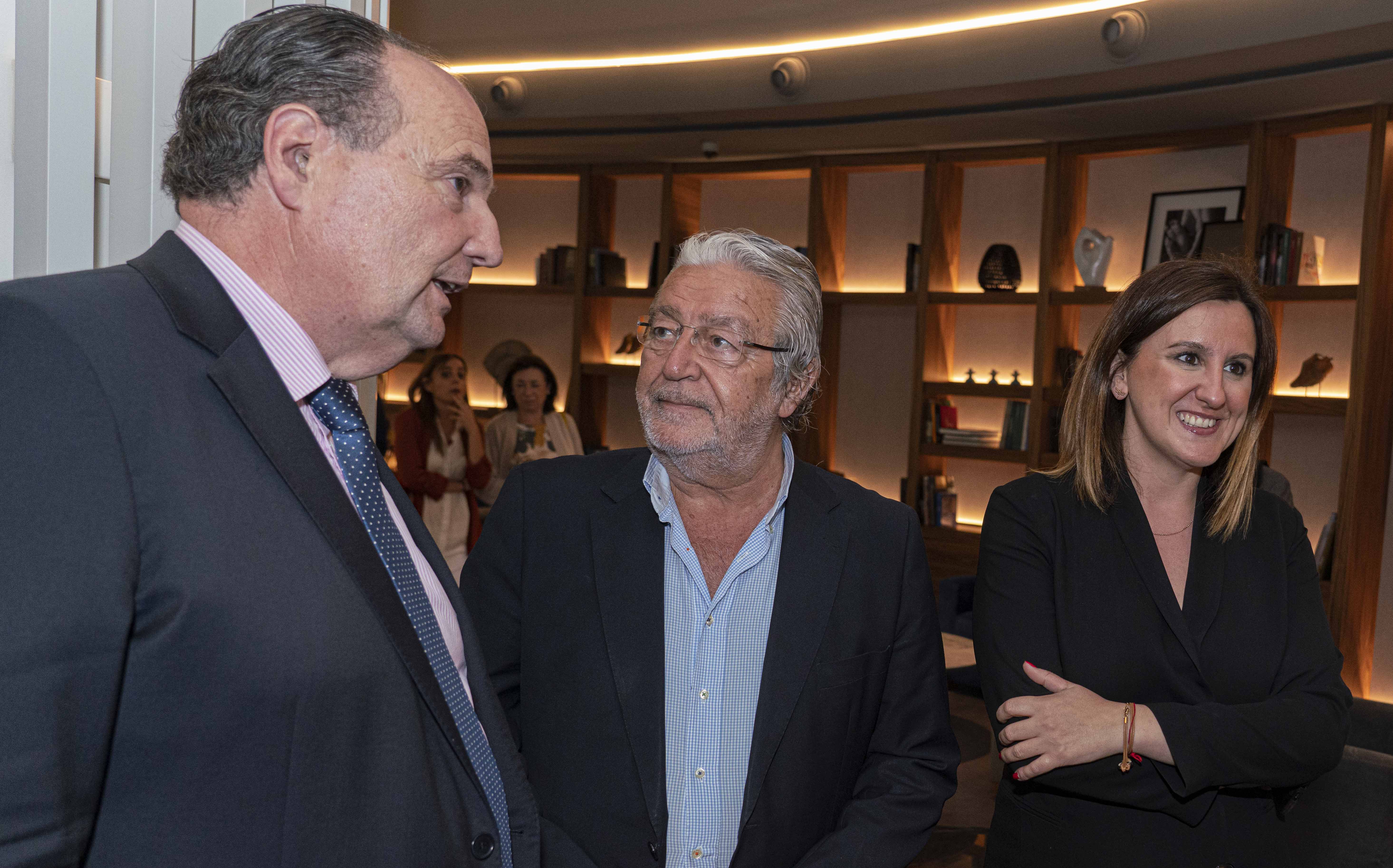 El presidente de las Cámaras de la CV, José Vicente Morata, aborda la situación del comercio exterior valenciano en el Club de Encuentro XIII