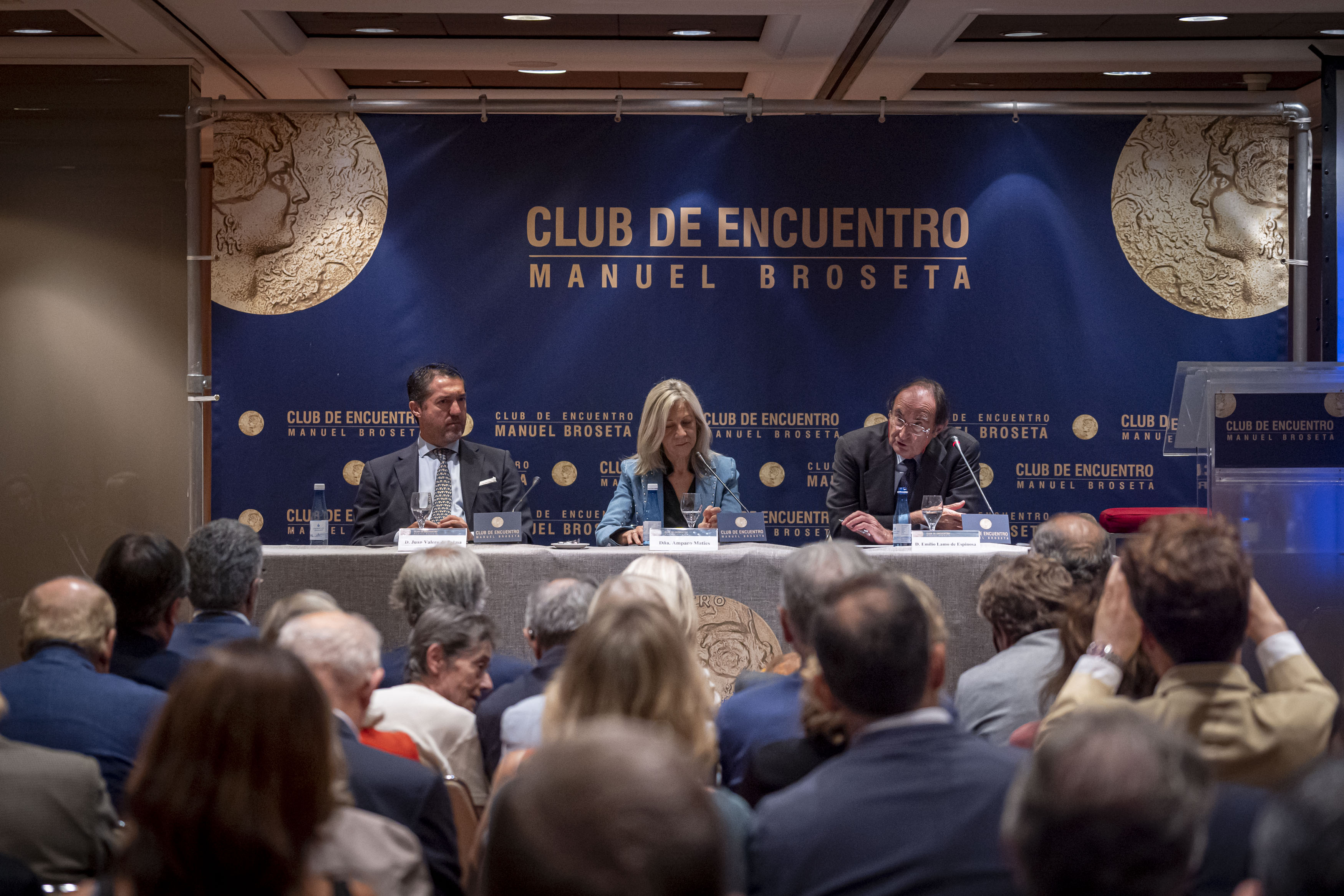 El presidente del Real Instituto Elcano inaugura la temporada del Club de Encuentro XV